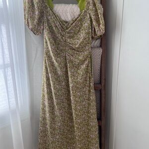 Astr Long Sleeve Floral Dress in Green and Pink